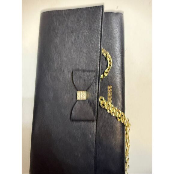 Guess Women's Faux Leather Chain Strap Bella Travel Clutch Black OS NWOT - Picture 3 of 11